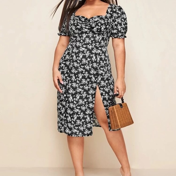 Plus Sweetheart Neck Split Hem Floral Dress - Picture 1 of 5